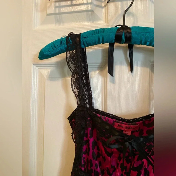 Betsey Johnson RARE vintage pink leopard print dress. - Picture 5 of 10